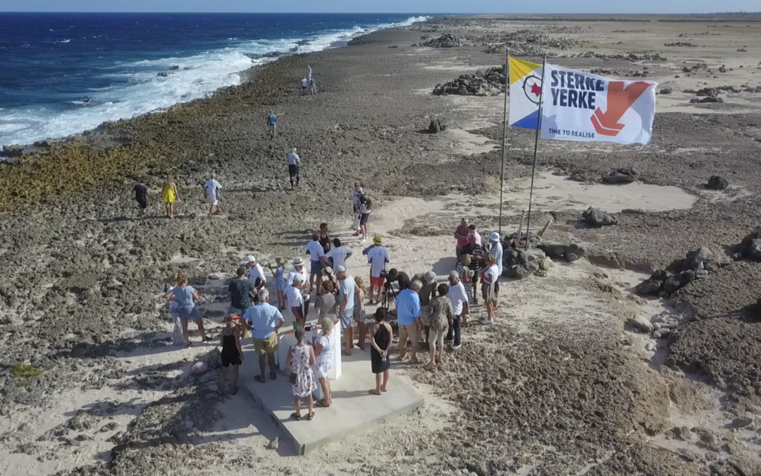 Stranding Sterke Yerke III herdacht op Bonaire